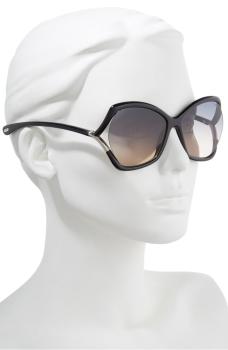 Preview: Tom Ford Astrid-02 FT0579 01B Damen Sonnenbrille